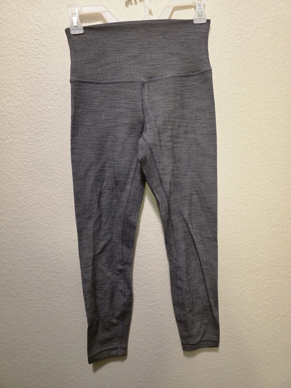 lululemon High Rise Gray Silver NULU Leggings Like New - Picture 5 of 7